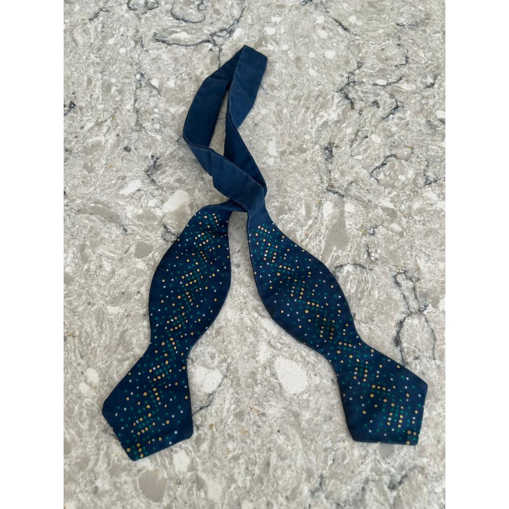 Sulka 100% Silk Self Tie Bow Tie Navy Yellow Green Geometric 15.5-15 3/4 JL